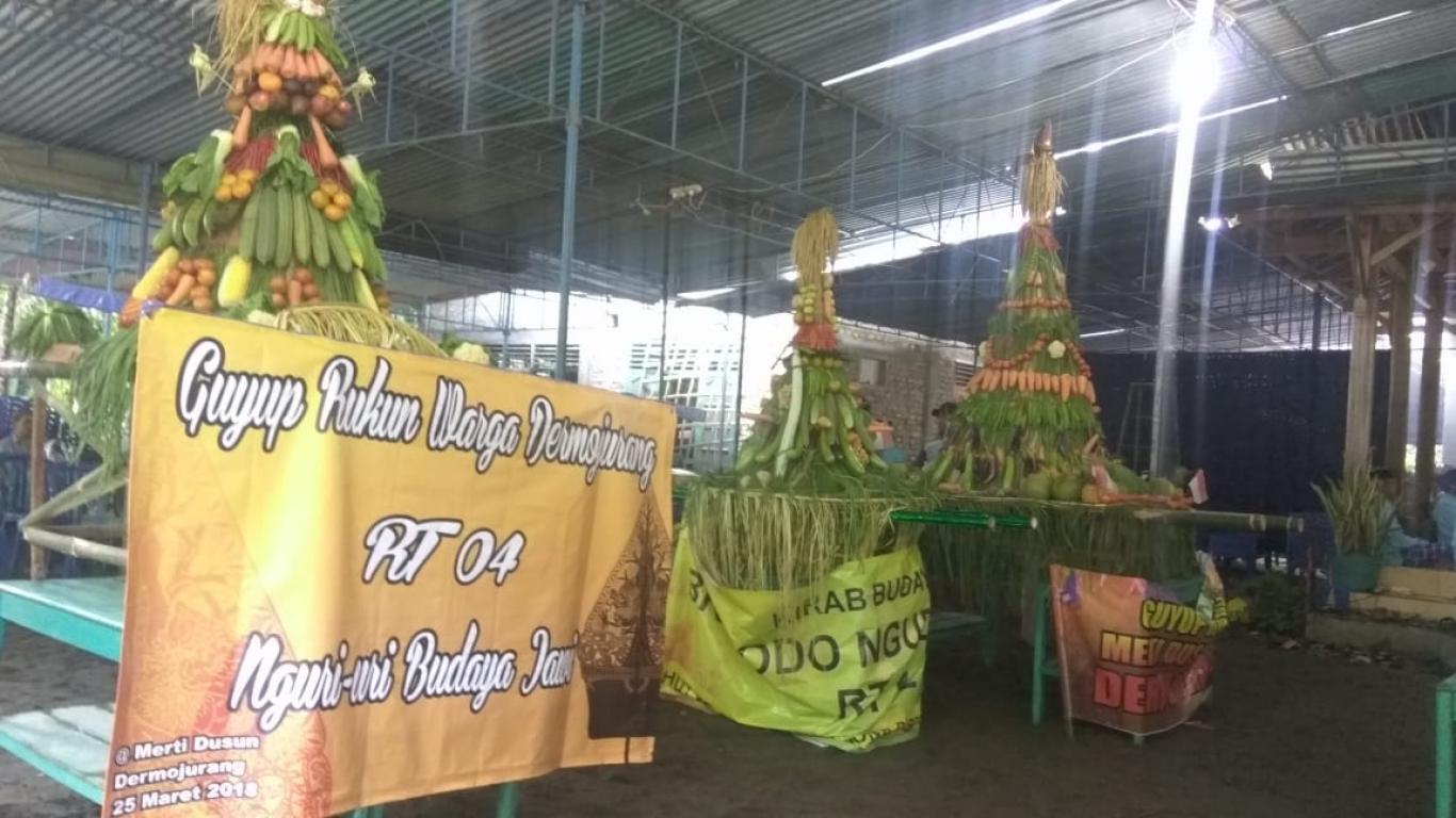 MERTI DUSUN DUSUN DERMOJURANG DAN KIRAB BUDAYA