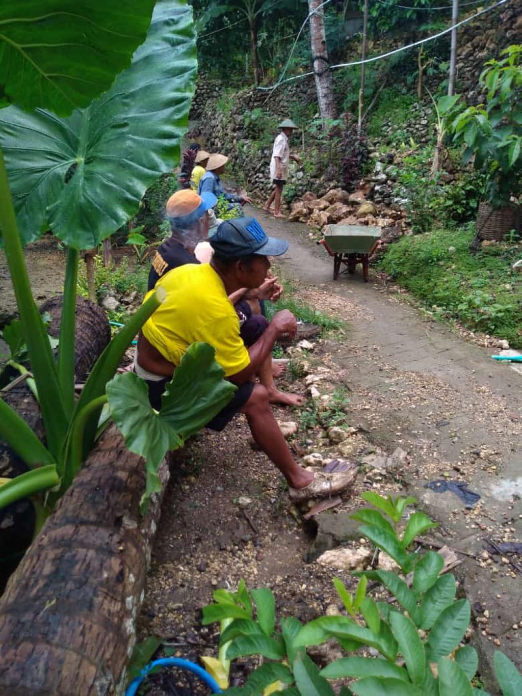 Kerja bakti warga Dusun Sorotopo Pedukuhan Biro