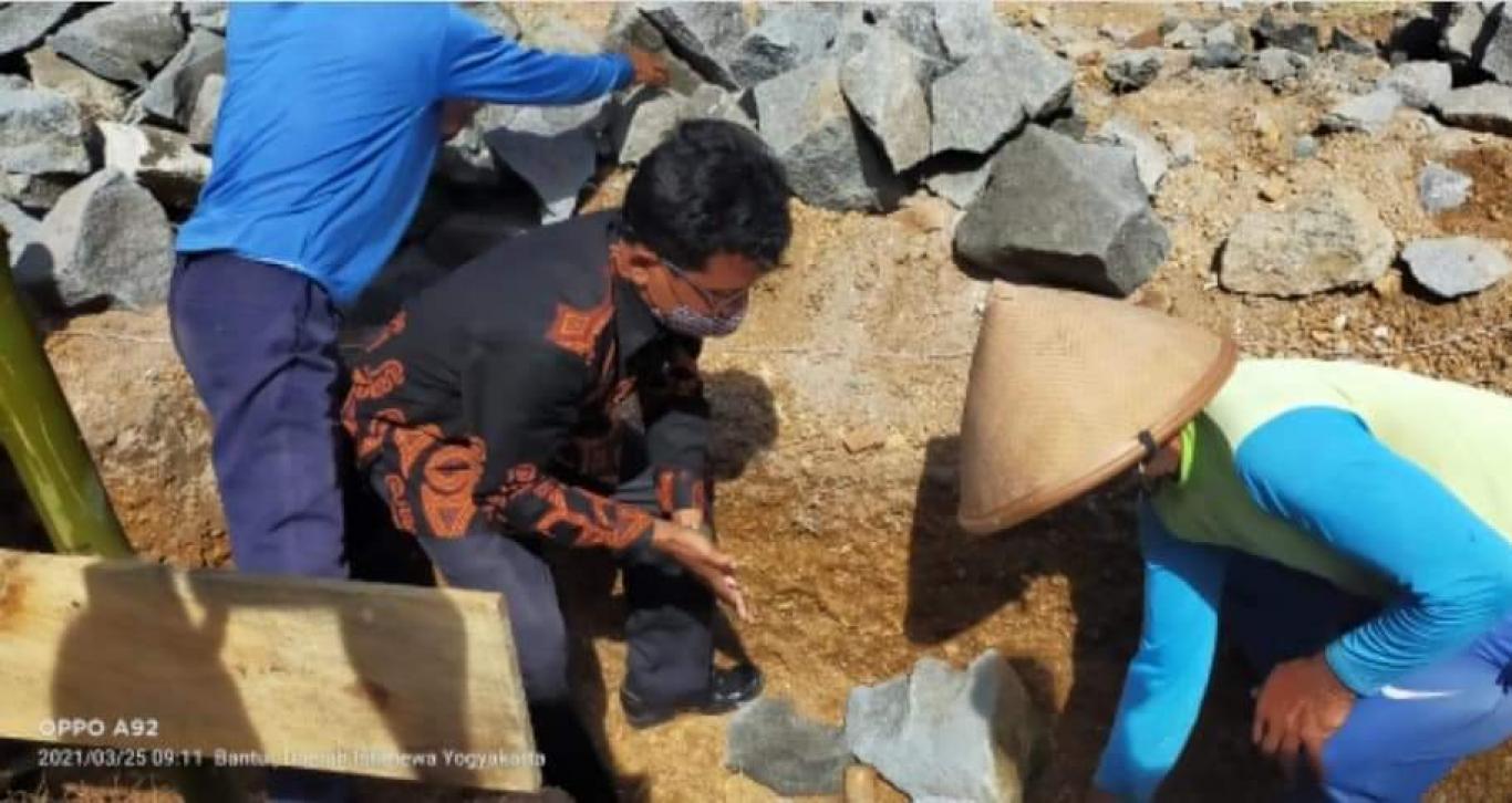 PELETAKAN BATU PERTAMA PEMBANGUNAN MASJID BAITUSSALAM PADUKUHAN JELAPAN