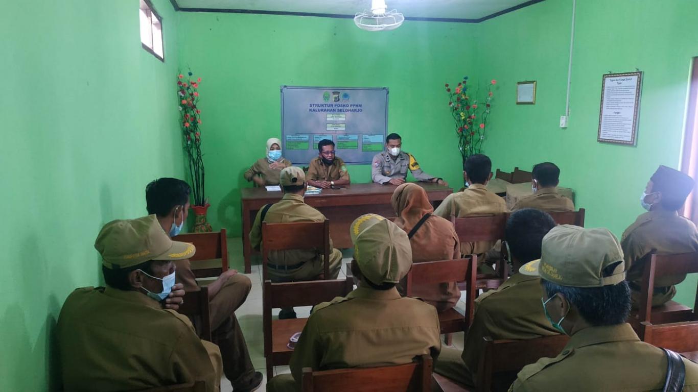PEMBERIAN BANTUAN MASKER