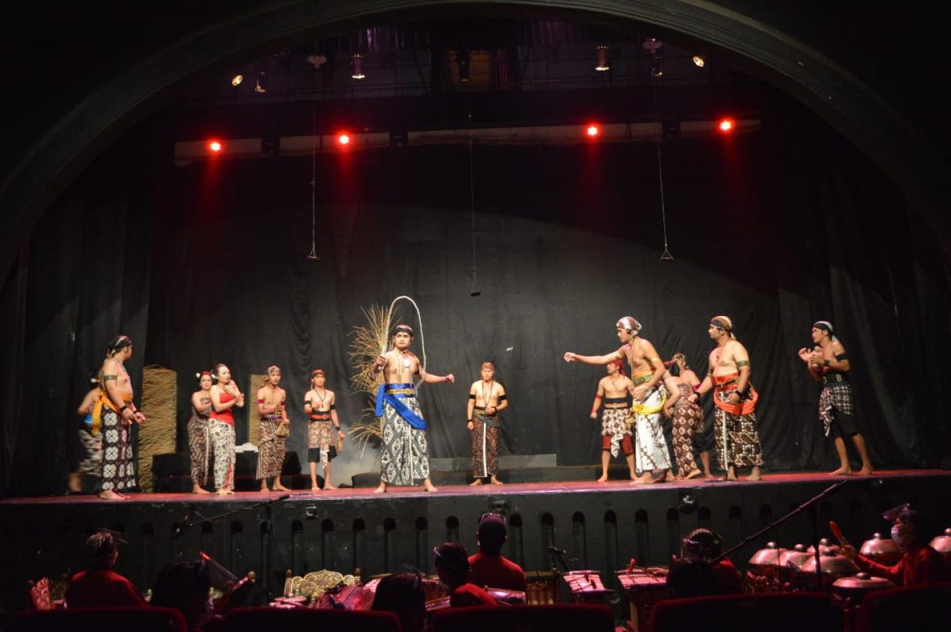 JUARA UMUM FESTIVAL KETHOPRAK ANTAR KABUPATEN KOTA  SE-DIY