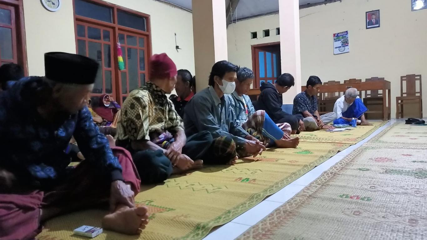 REMBUG UPACARA ADAT