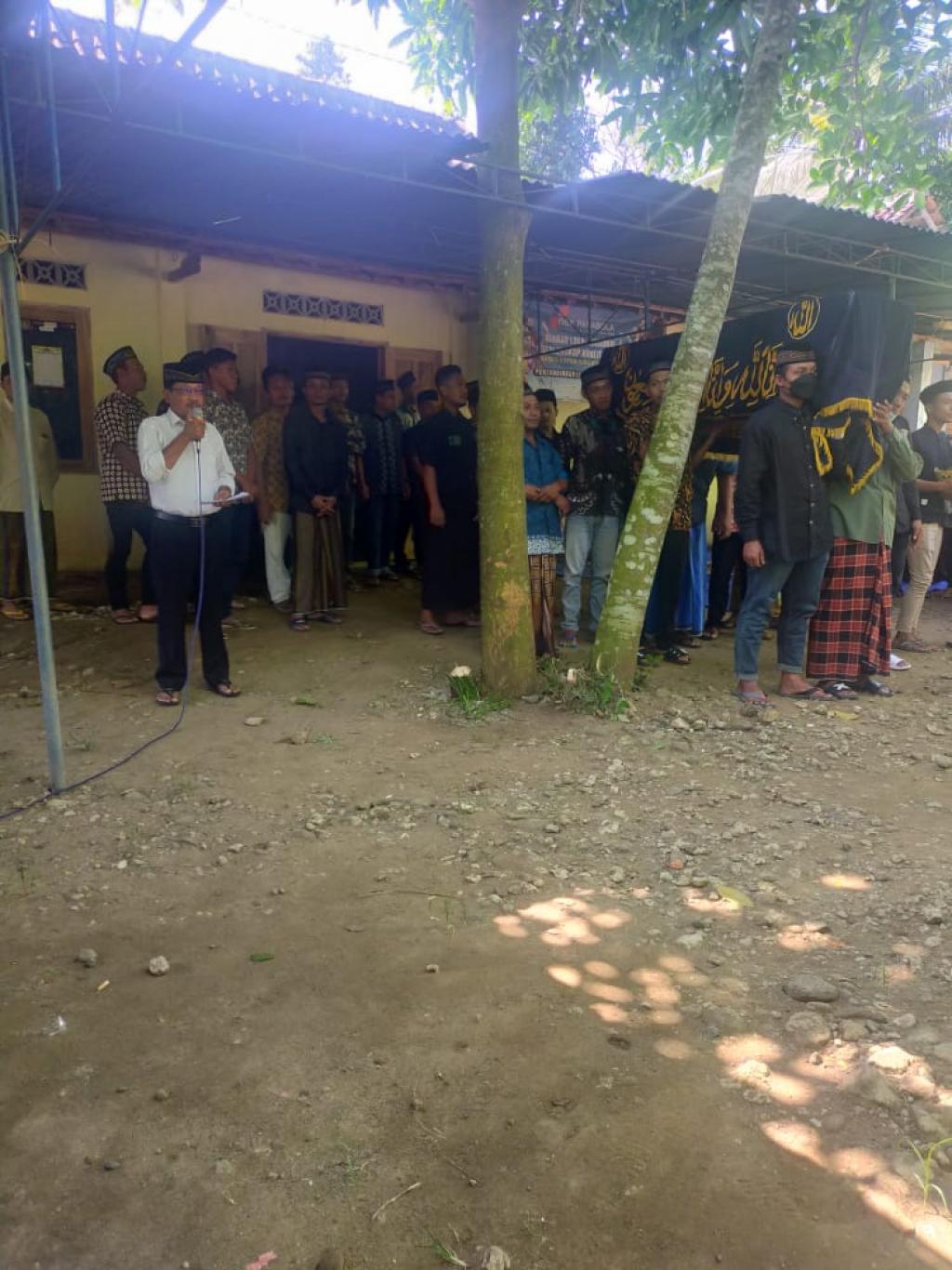 Penyerahan Akta Kematian di Padukuhan Dermojurang
