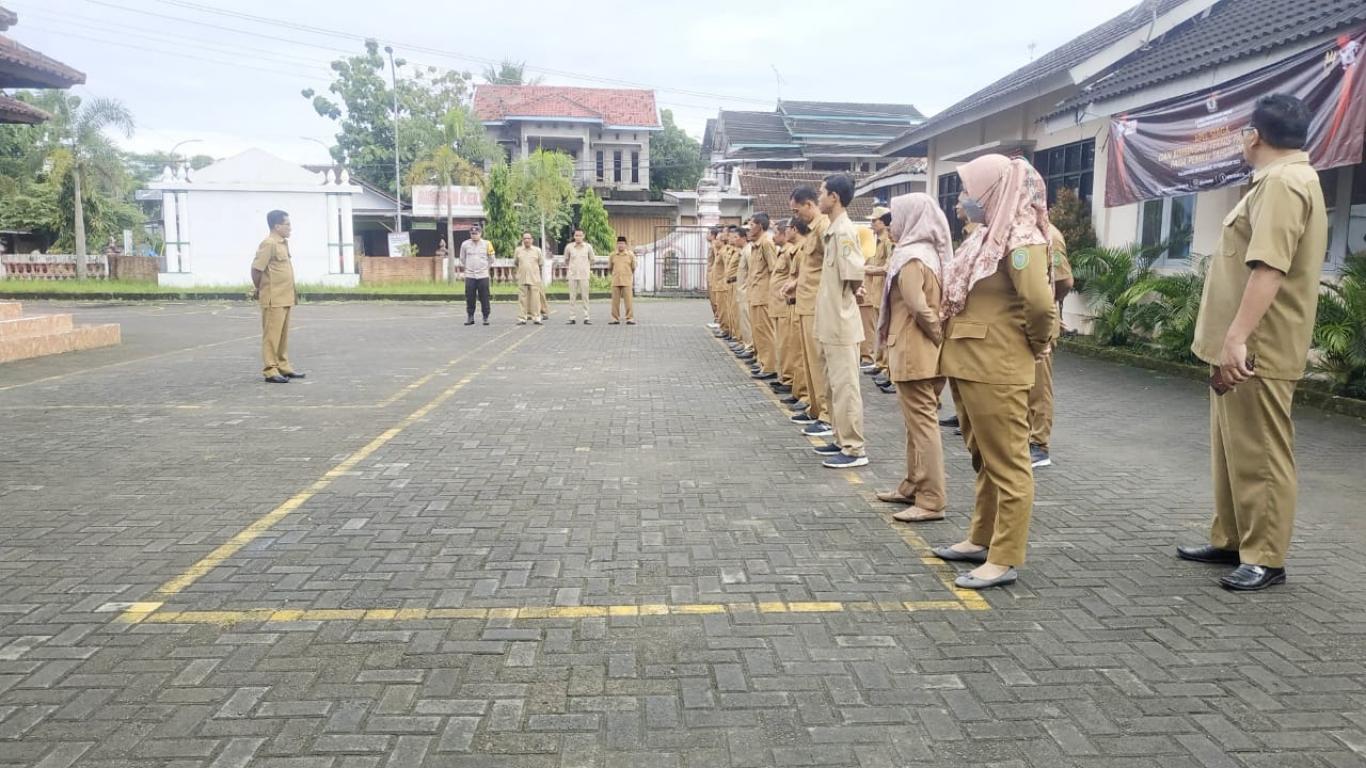 APEL PAGI RUTIN, MELATIH KEDISPLINAN DAN TANGGUNG JAWAB