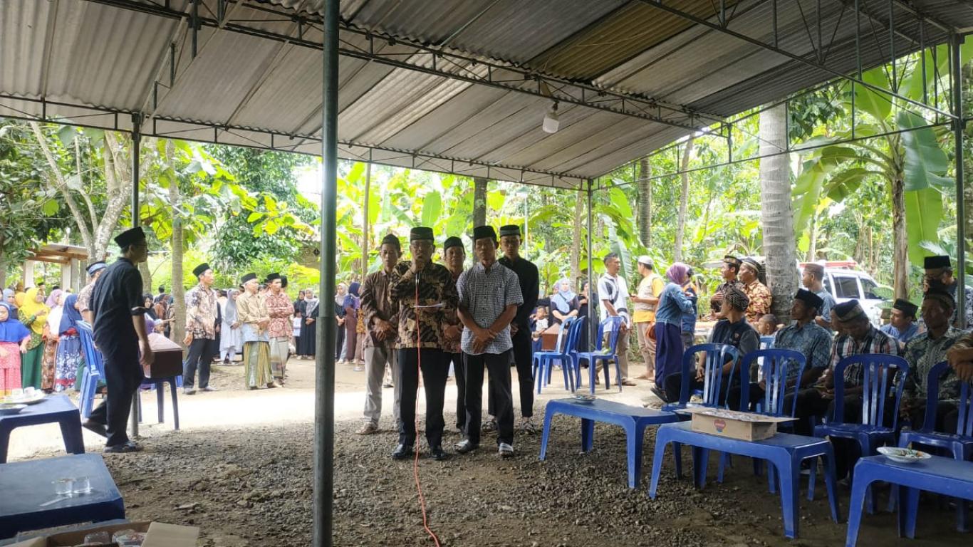 AKSI SIMPATI UNTUK WARGA BOBOKTEMPEL RT 01 SELOHARJO PUNDONG BANTUL