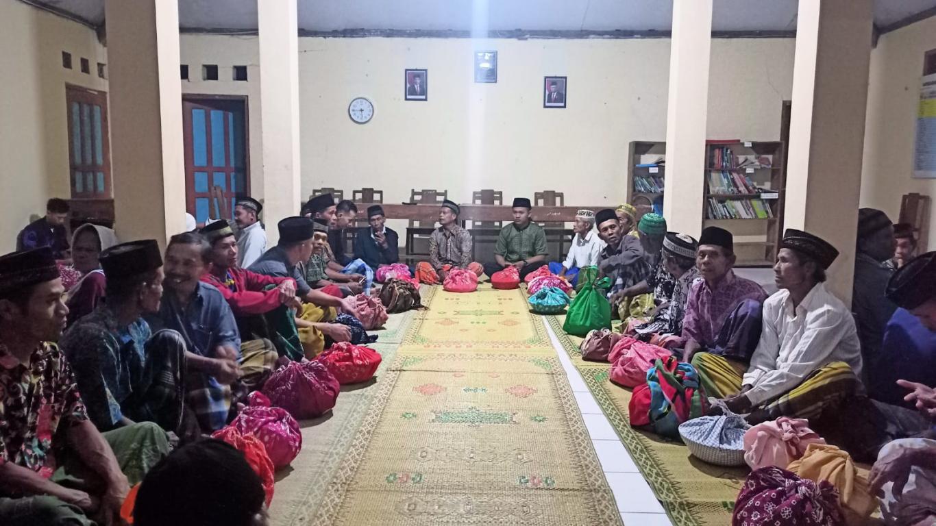 KENDURI RUWAHAN, WUJUD RASA SYUKUR WARGA DUSUN GEGER  DAN HORMATI LELUHUR