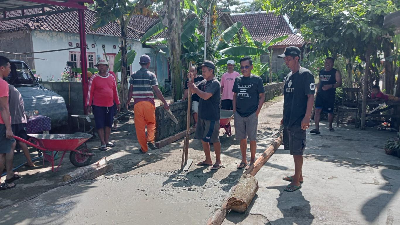 COR BLOK JALAN DI DUSUN DUKUH RT 05 SELOHARJO