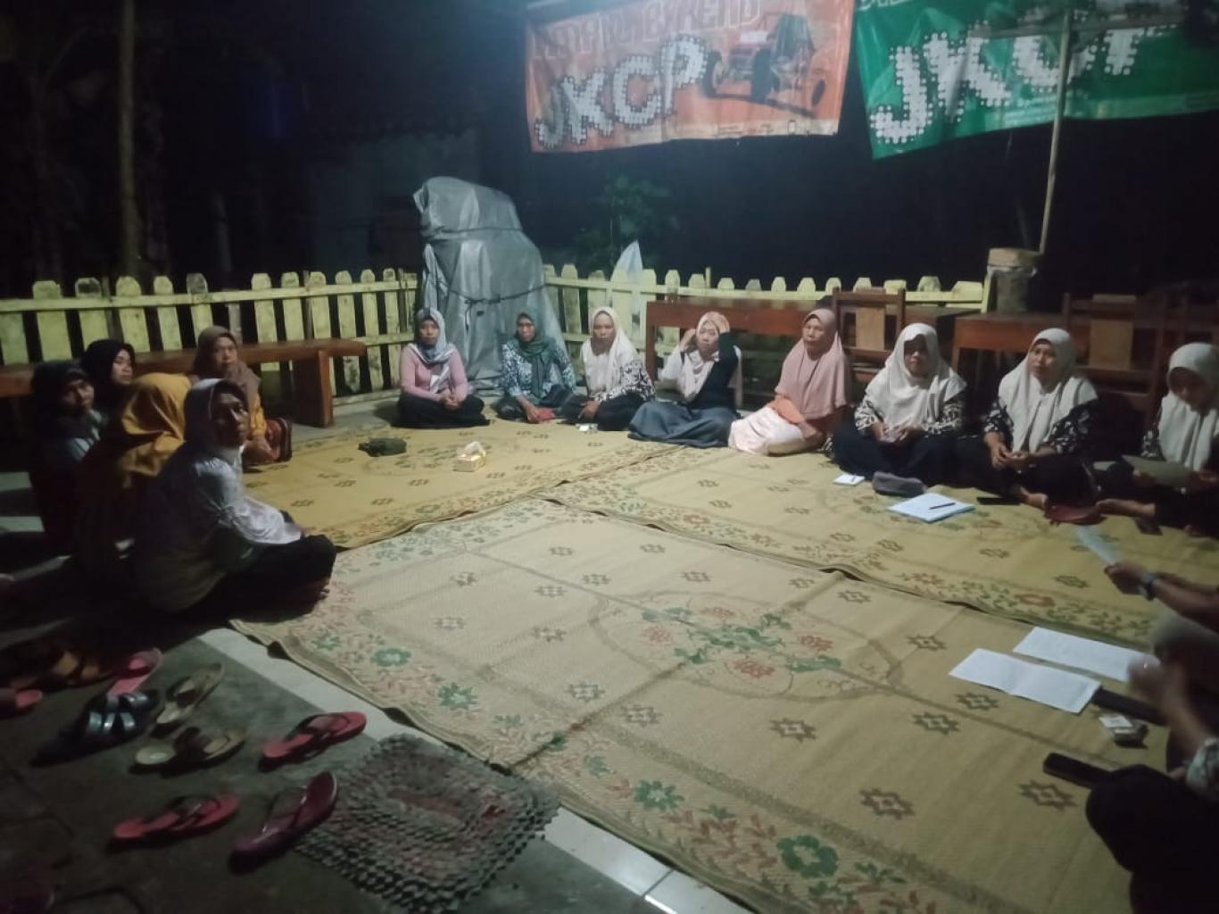 MUSYAWARAH DUSUN (MUSDUS) GUNA JALIN SILATURAHMI SERTA JARING ASPIRASI
