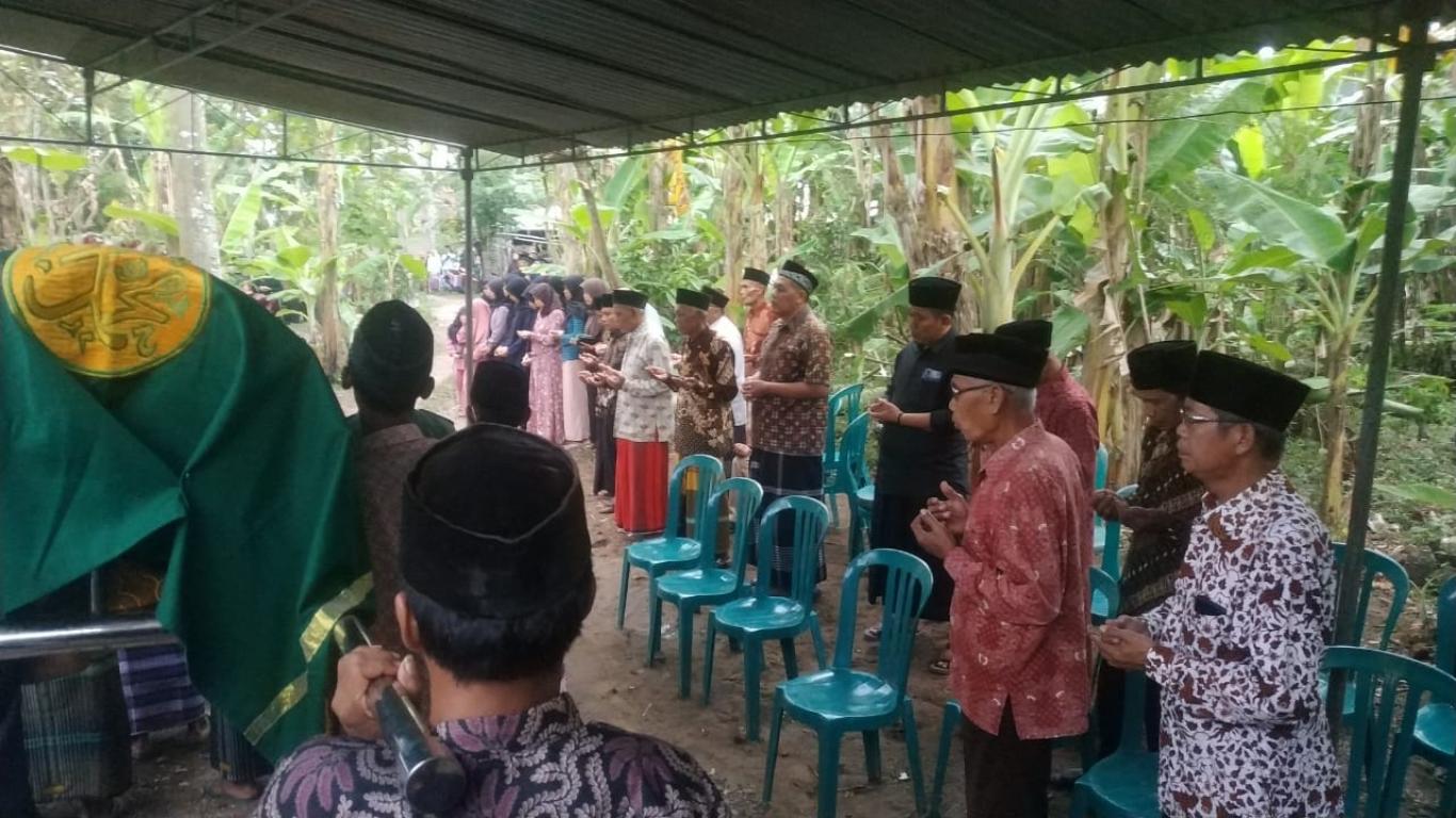 AKSI SIMPATI PEMERINTAH SELOHARJO UNTUK WARGA DUSUN DUKUH RT 03
