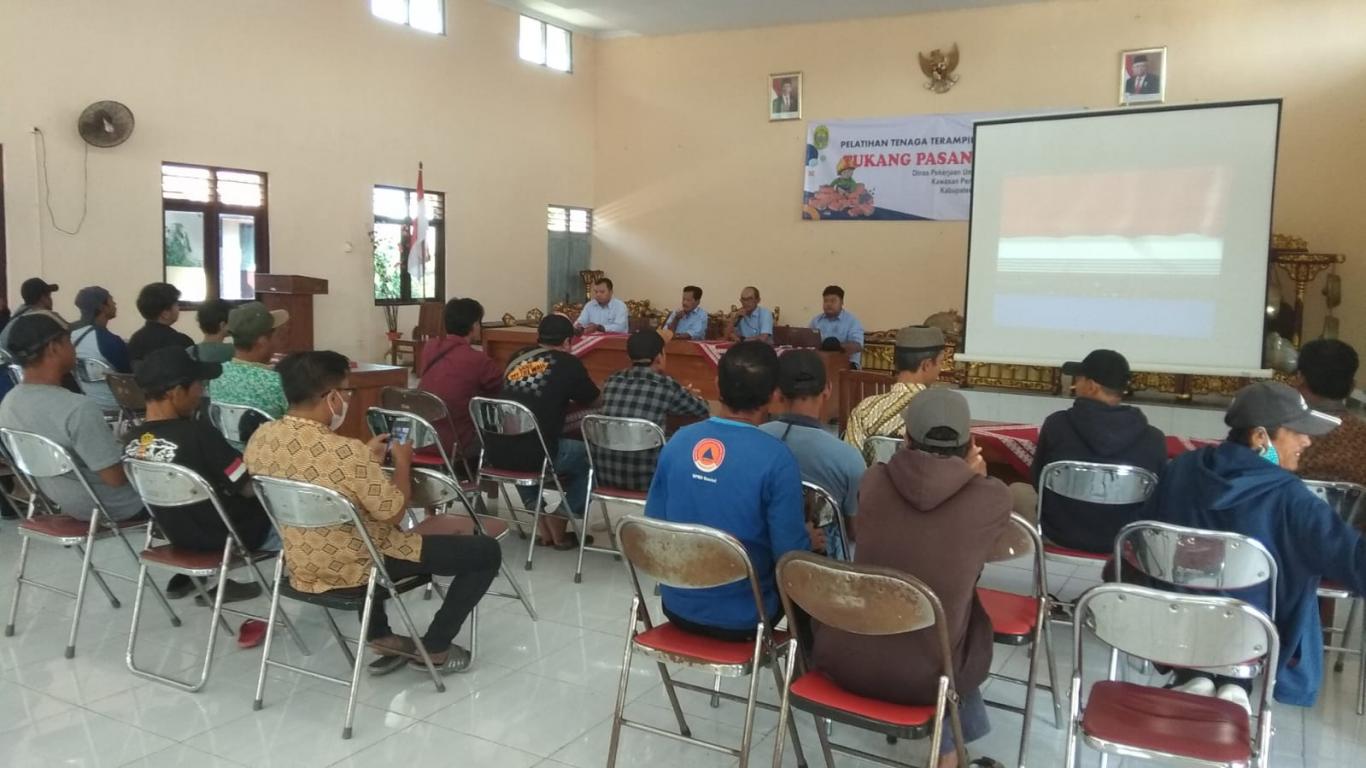 PELATIHAN TERAMPIL KONSTRUKSI TUKANG PASANG BATA SELOHARJO