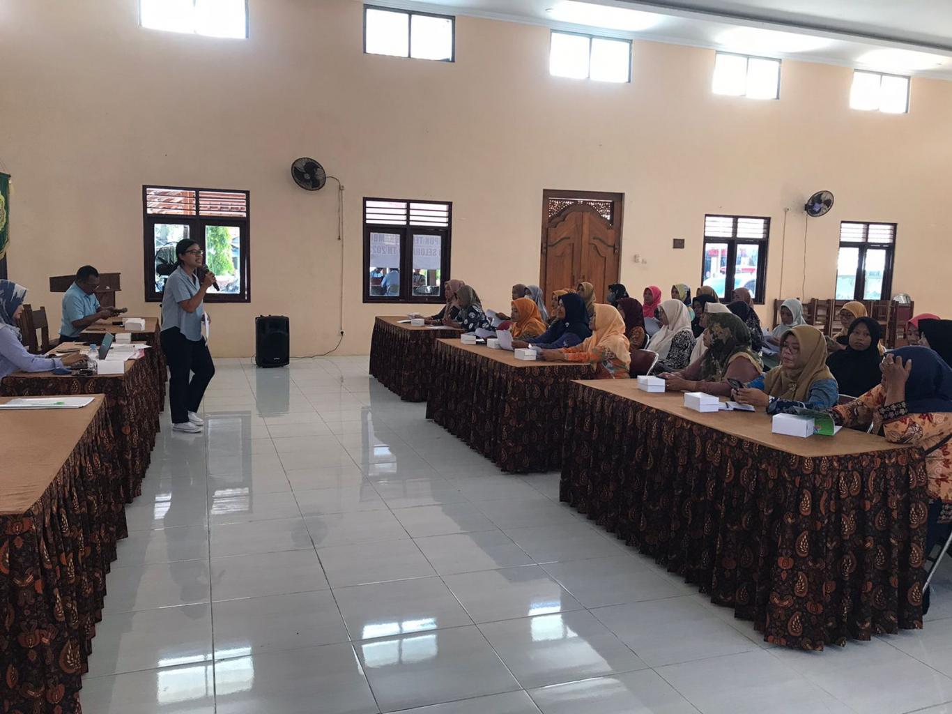 Sosialisasi dan Edukasi Lansia bagi Kader Kesehatan