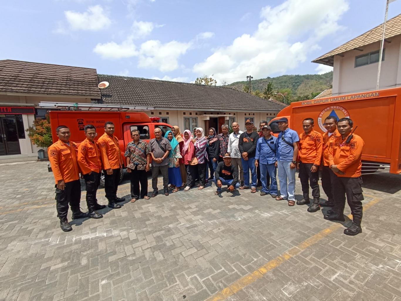 Pelatihan Pengelolaan Dapur Umum dan Perawatan Peralatan Untuk FPRB Seloharjo