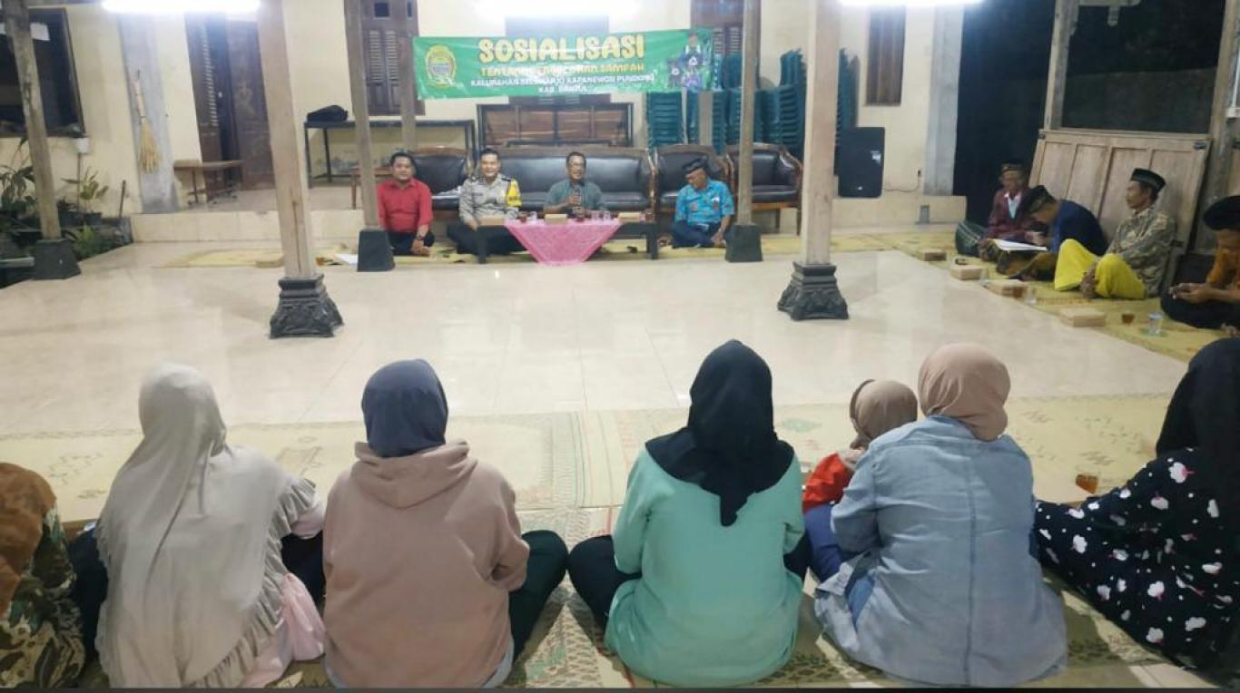 Sosialisasi Pengelolaan Sampah di Padukuhan Poyahan