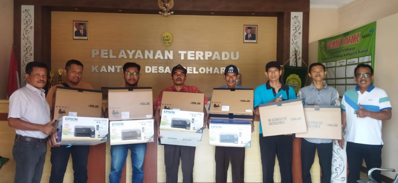 Serah Terima Fasilitas Untuk 6 Posyandu Seloharjo