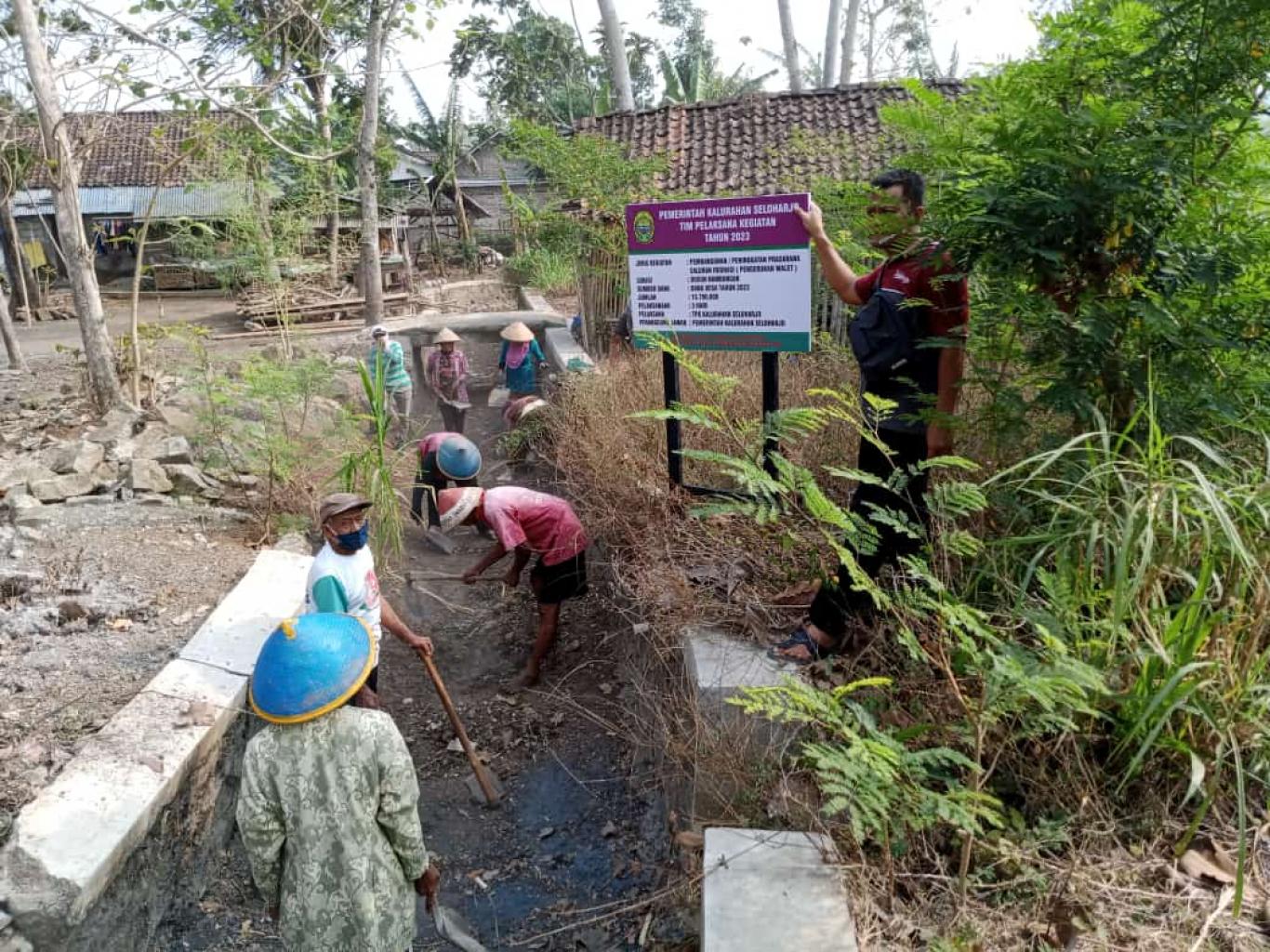 Angkat Tanah Walet di Padukuhan Nambangan
