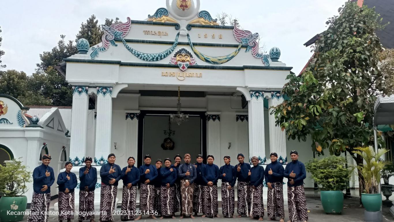 Dukuh Se Kalurahan Seloharjo Mengikuti Pawiyatan Pamong Hari ke II