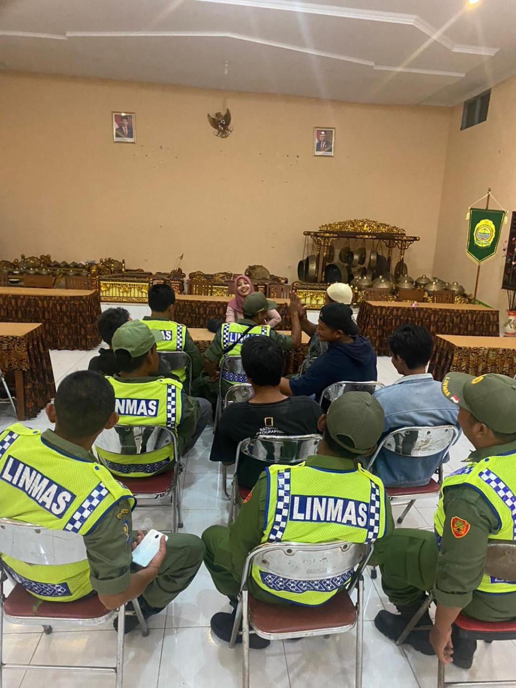 PAM Tahun Baru 2024 di Halaman Kantor Kalurahan Seloharjo