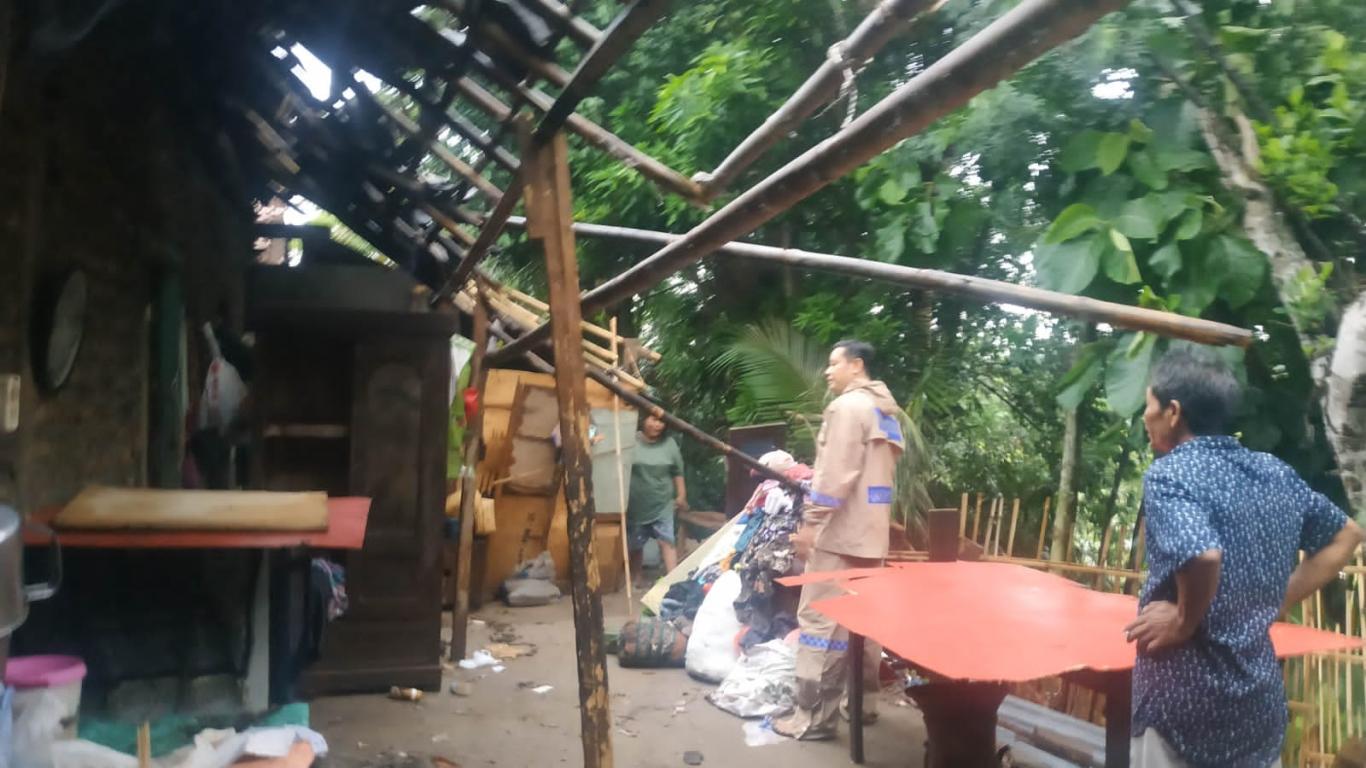 Bencana Angin Kencang disertai Hujan di Beberapa Wilayah Seloharjo