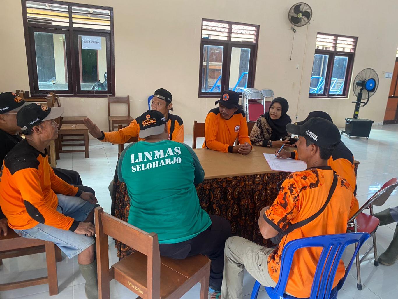 Koordinasi Evakuasi Pohon Tumbang Bersama Tim FPRB