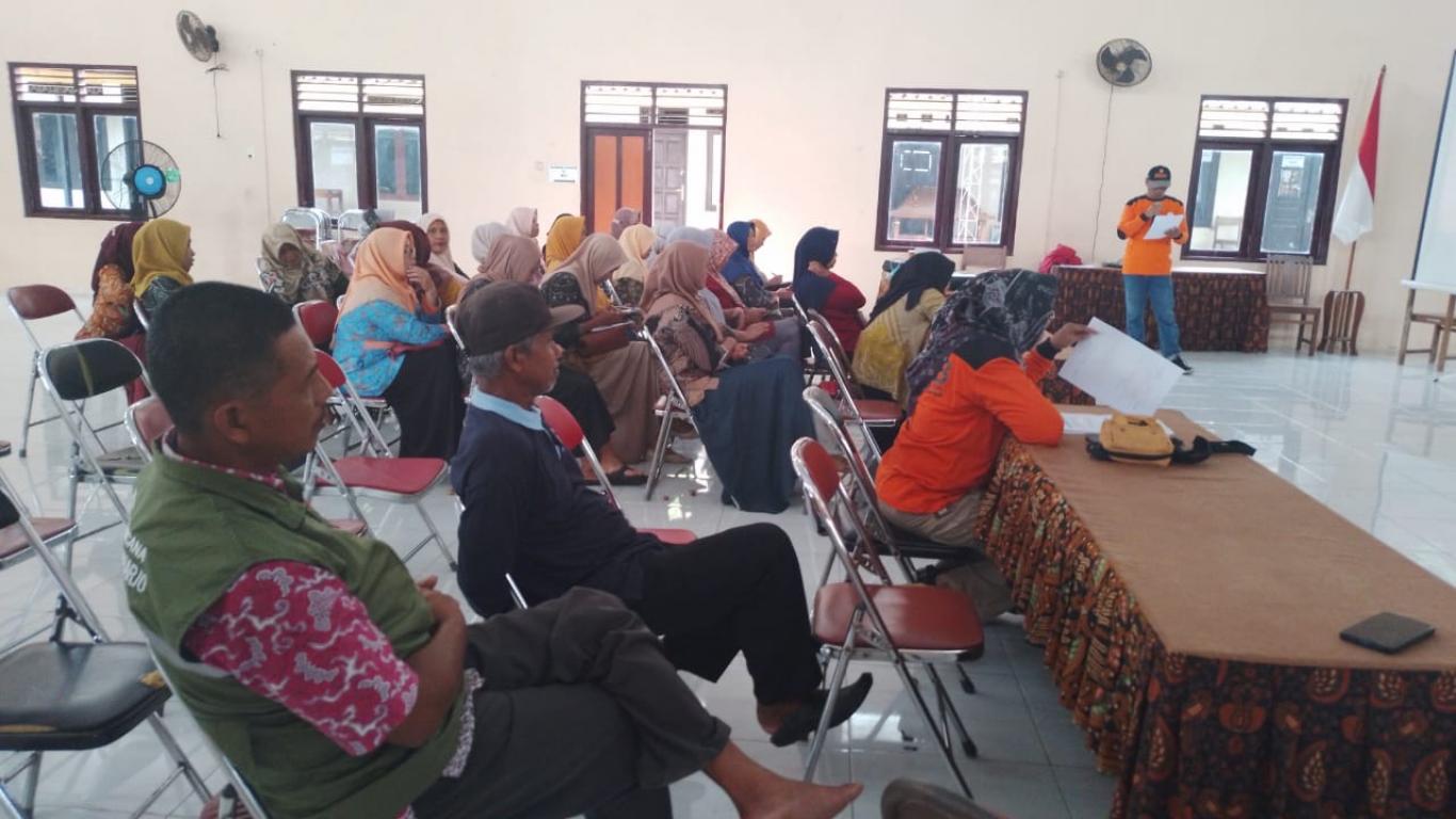 Sosialisasi Manajemen Bencana oleh FPRB Seloharjo kepada Kader Posyandu Seloharjo