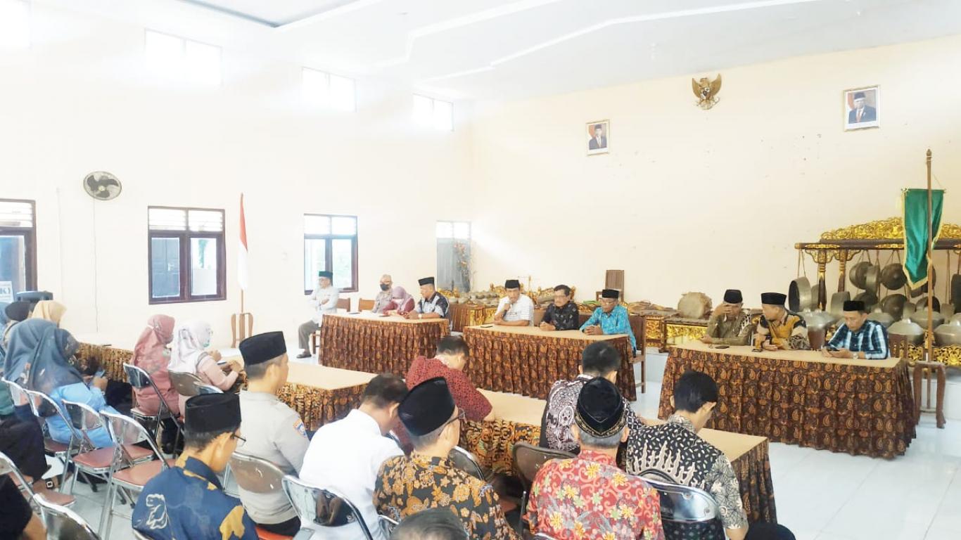 Pengajian Rutin di Seloharjo Pundong oleh Ustad Sujadi