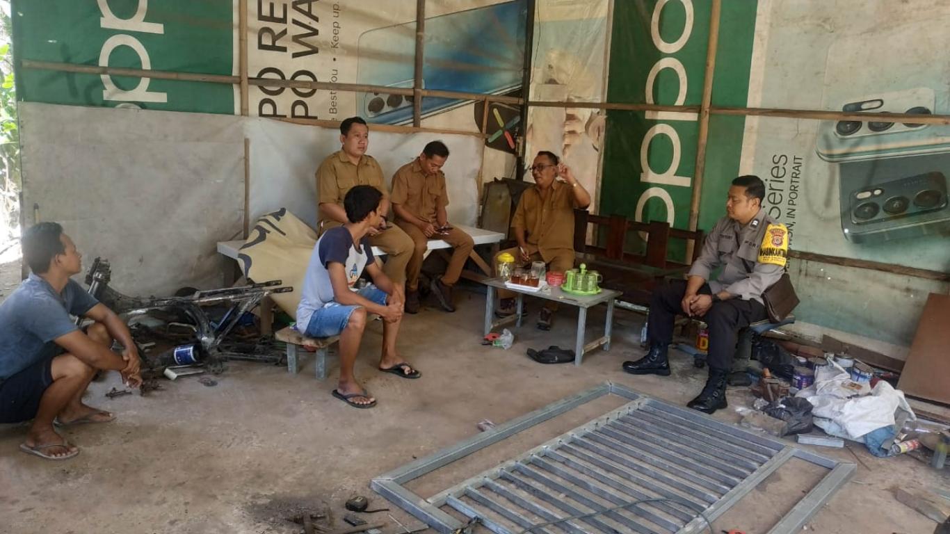 Monitoring di 2 Lokasi Penerima Bantuan RTLH (Rumah Tidak Layak Huni) di Seloharjo 