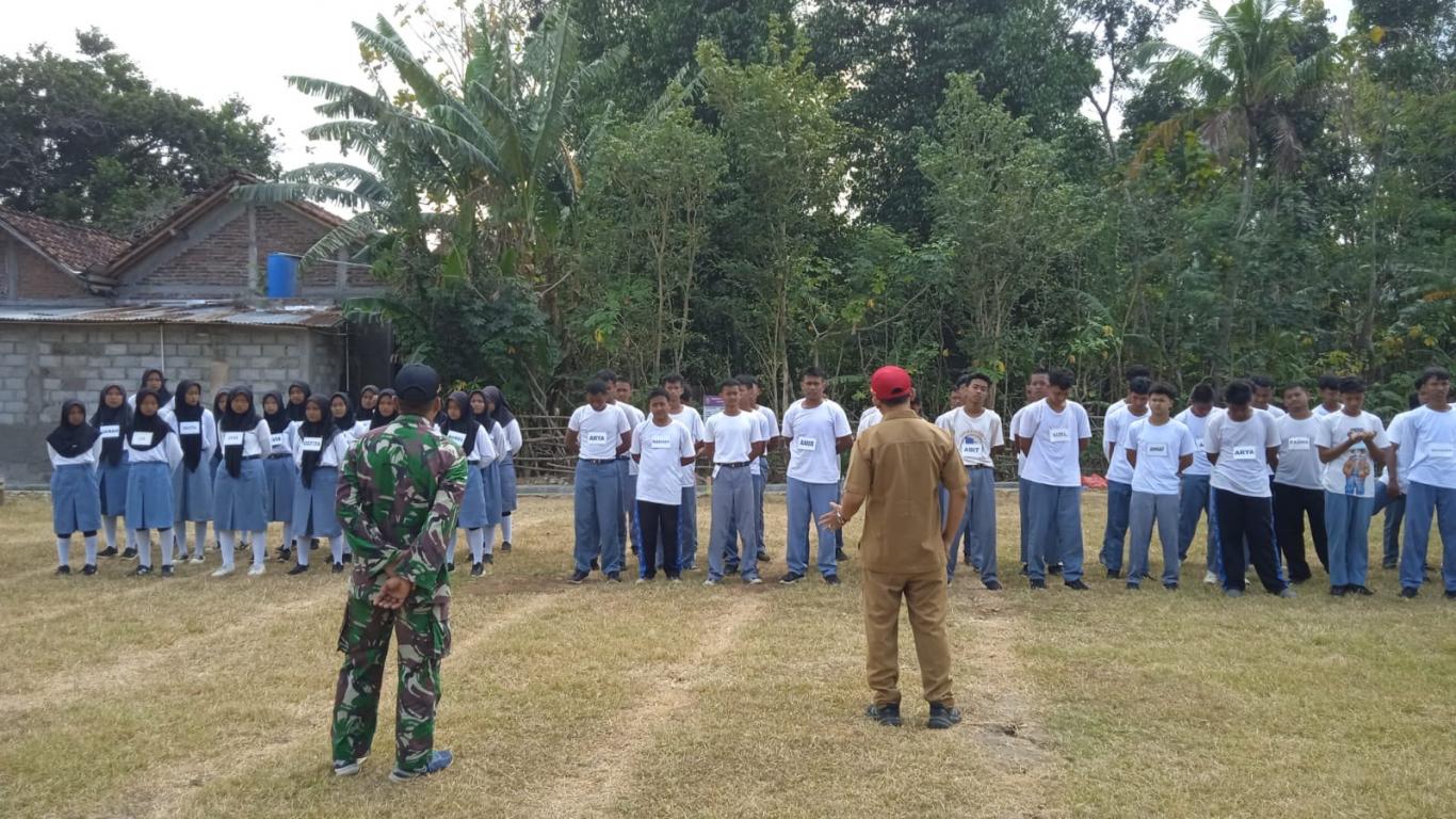 Latihan Paskibra hari ke-12 Untuk Mempersiapkan Hari Kemerdekaan Indonesia ke-79 Tahun   