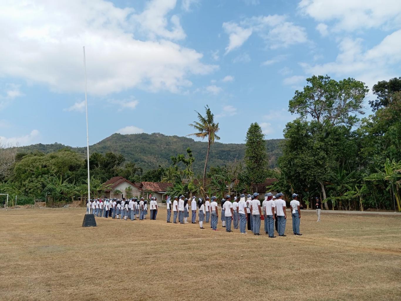 Latihan Paskibra hari ke-13 Untuk Mempersiapkan Hari Kemerdekaan Indonesia ke-79 Tahun
