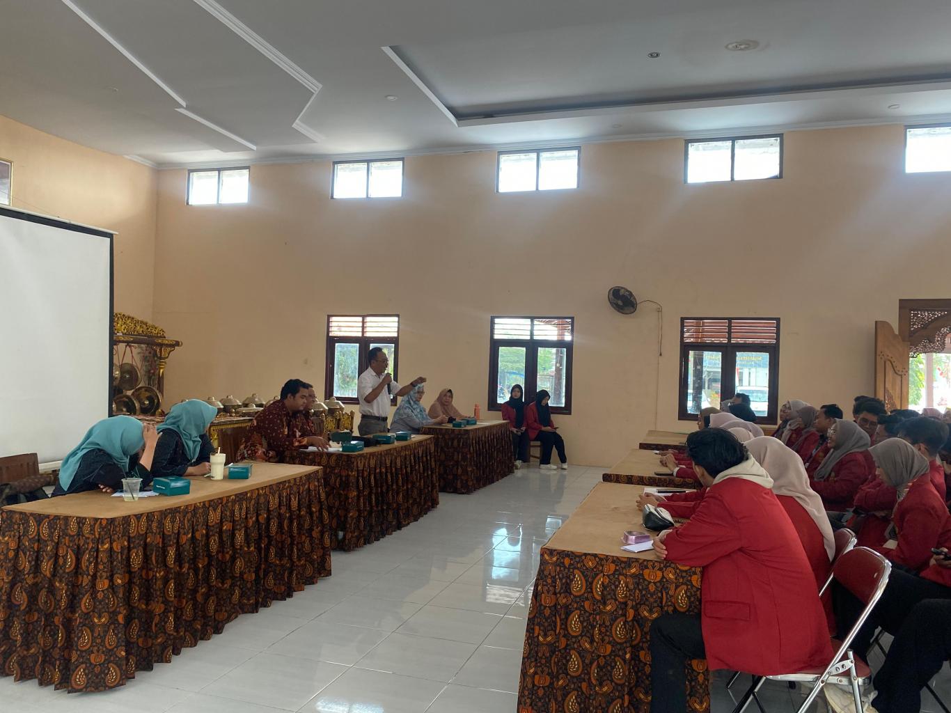 Rektor UMY Lepas KKN di Kalurahan Seloharjo