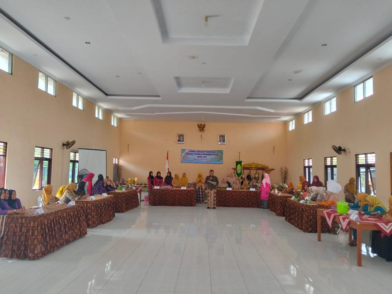 PKK Kalurahan Seloharjo Selenggarakan Lomba Kreasi Tumpeng