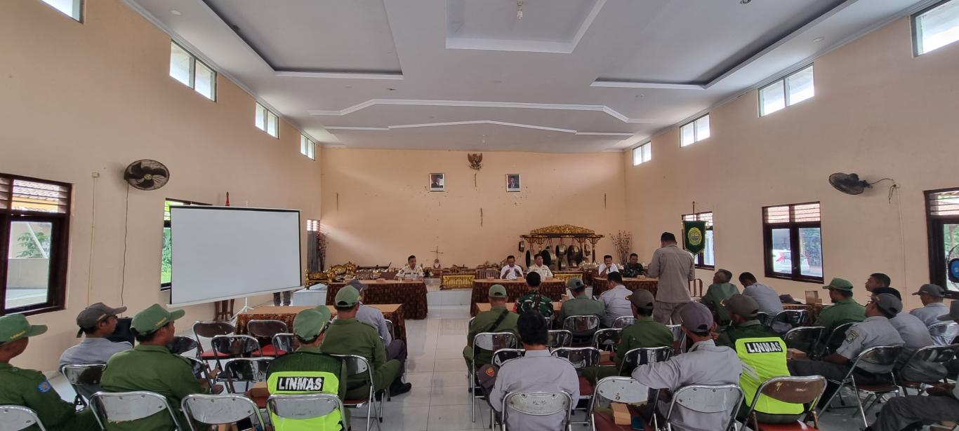 Peningkatan Kapasitas Anggota Satlinmas dalam Pengendalian Keamanan dan Kenyamanan Bagi Anggota Satu