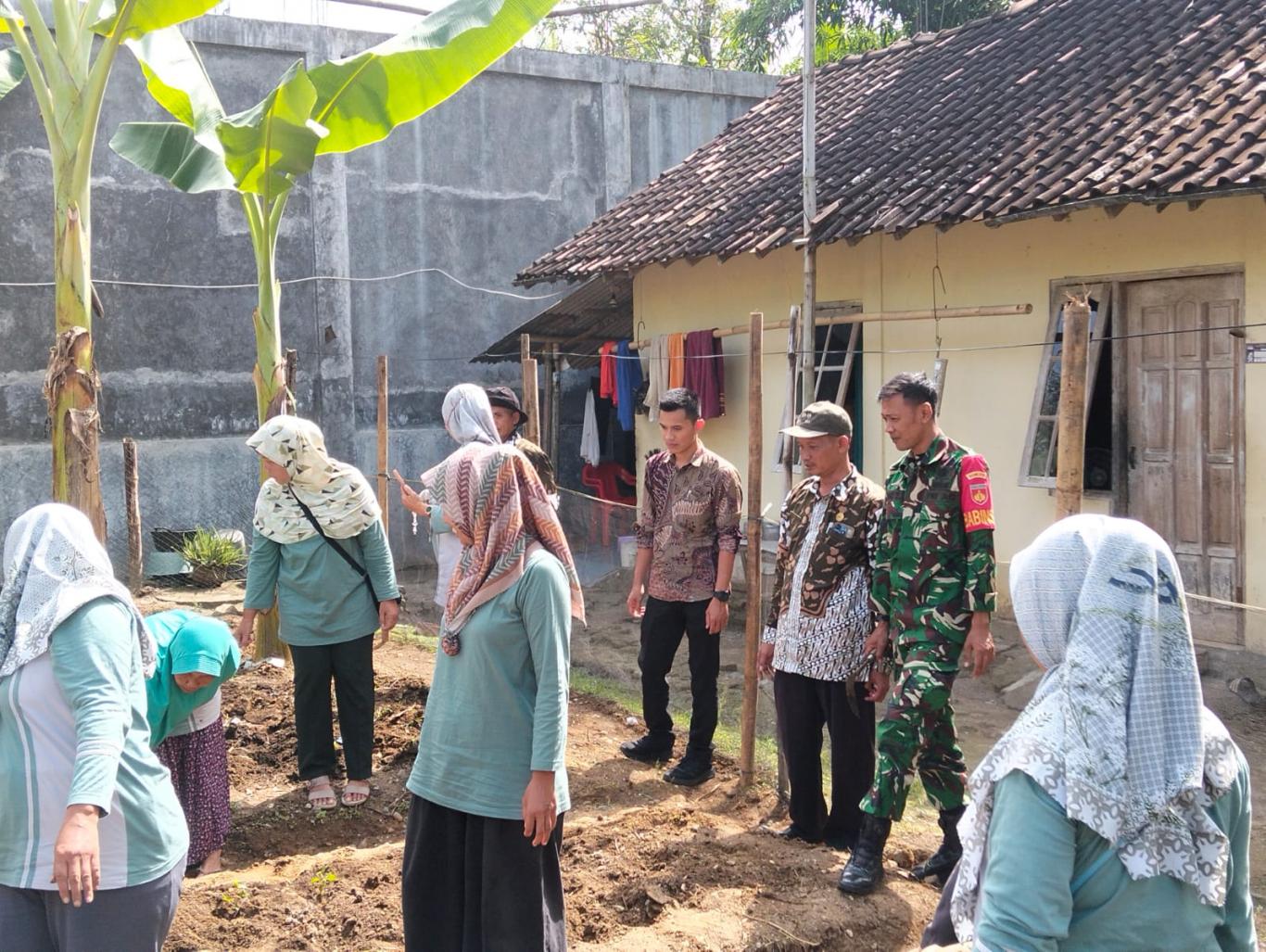 Pembentukan Kelompok wanita Tani di Padukuhan Ngentak